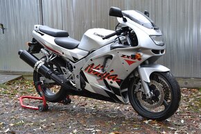 Kawasaki ZX-6R, 32tkm, 2.majitelé, barva Galaxy Silver - 11