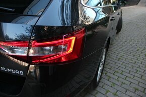 ŠKODA SUPERB 2.0 TDI DSG Executive - 11