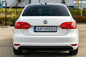 VW Jetta 1,6 TDI 77kW (parkovacia kamera, tempomat, Android) - 11