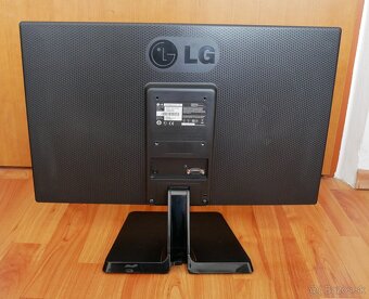 LG Flatron E2242- širokouhlý led monitor - 11