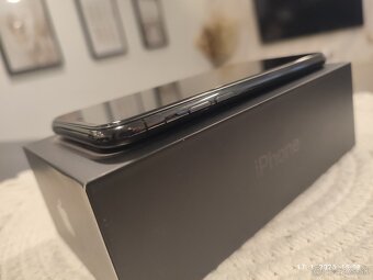 iPhone 11 Pro 64 gb Space grey - 11