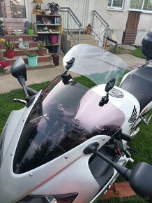 Honda cbr600f4 - 11