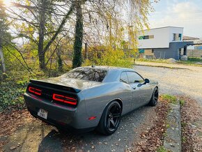 Dodge Challenger Hellcat Hemi SRT 717hp - 11