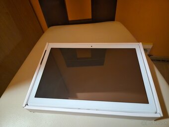 Lenovo tablet M10 bieli - 11