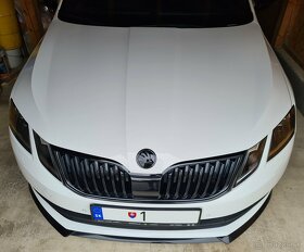 SKODA ZNAKY LOGA FAREBNE LAKOVANE DO SKODA FARIEB VRS NAPIS. - 11