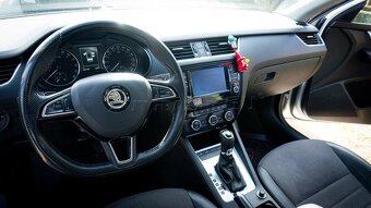 Škoda Octavia Combi 1.6 TDI 110k Style DSG - 11