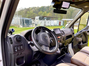 RENAULT MASTER ROELOFSEN prepravnik na kone - 11