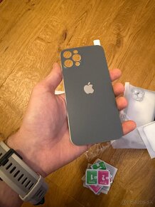 Kryty na Iphone 12 pro a ochranné sklá - 11