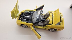 1:18 CHEVROLET CORVETTE  C5 - 11