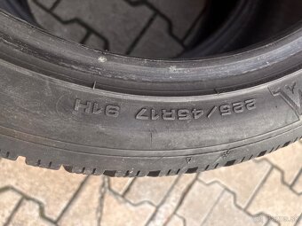 225/45R17 Dunlop zimne - 11