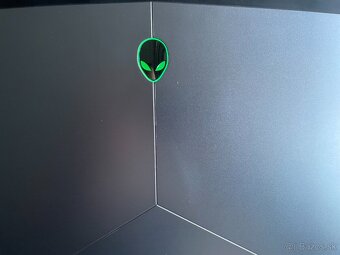 herný Dell Alienware 17 - i7-7820HK, GeForce GTX 1080 8GB - 11