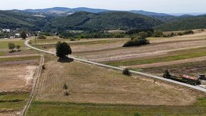 NA VIDIEK / VEĽKORYSÝ POZEMOK 4,3ha V SRDCI OBCE MALÁ LEHOTA - 11