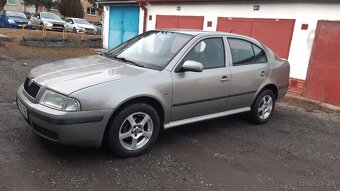 Škoda Octavia 1,6 TOUR benzín - 11