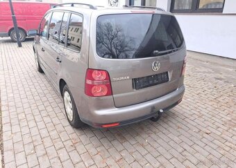 Volkswagen Touran 1,9 TDI nafta manuál 66 kw - 11