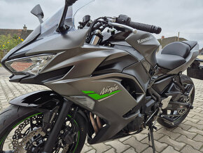 Prodám Kawasaki Ninja 650 , r. v. 2024, ABS, KTRC, 2743km,ČR - 11