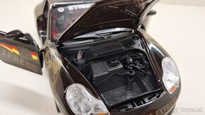 1:18 PORSCHE 911 SUPER CUP - 11