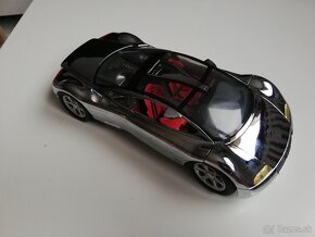 1:18  Audi Avus quattro  - Revell - 11