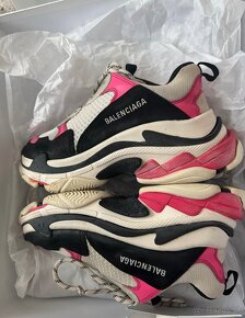 Balenciaga triple S - 11