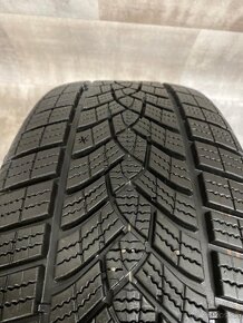 Alu kola Mercedes C classe 225/45R18 95H W206 - 11