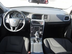 Volvo V60 D3 2.0L 150k Momentum Geartronic - 11