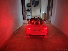 Elektrické autíčko Audi TT RS - výborný stav - 11