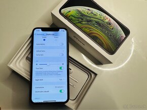 iPhone XS 64GB - 11