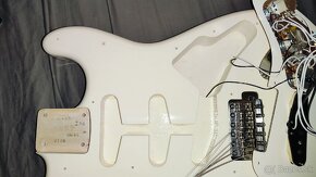 Fender JV Modified 60s stratocaster 2021

 - 11