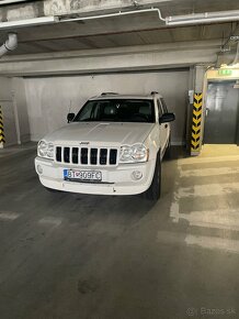 Jeep Grand Cherokee - 11