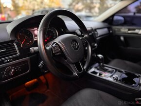 Volkswagen TOUAREG 3.0 TDi - 11