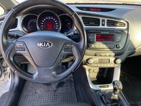 Kia Ceed Combi 1.6i - 11