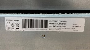 Elektrický sporák Electrolux EKC513513X - 11