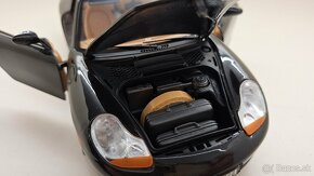 1:18 PORSCHE 911 997 - 11