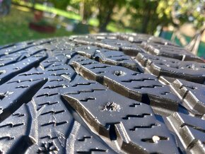 245/40 r19 zimne pneumatiky - 11