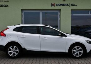 Volvo V40 D2 CROSS COUNTRY A/T NAVI 84 kw - 11