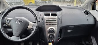 Toyota Yaris 1.3 DUAL-VVT-i rok 2010 MT/6 - 11