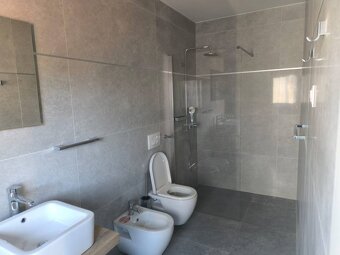 CHORVÁTSKO - Troj-podlažný apartmán s krásnym výhľadom - PET - 11