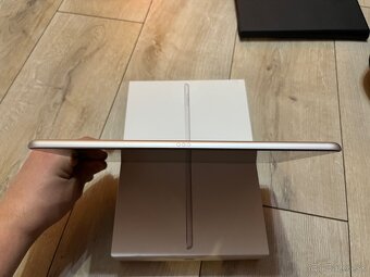 Apple iPad 9 generacia - 11