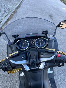 Yamaha Tmax 530 DX 2019 - 11