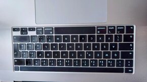 MacBook Pro 16" i7/32GB RAM/512GB SSD - 11