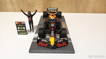 Max Verstappen 1:18 + Figurka + podpis karta - 11