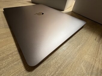 APPLE MACBOOK AIR 13 M1 16GB 256GB SSD kozmický sivý - 11