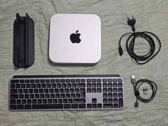 Mac mini M2 PRO 2023 + Logitech MX Keys pre Mac US INTL - 11