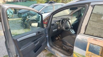 predám rozpredám Opel zafira b automat 2006 z19dth - 11