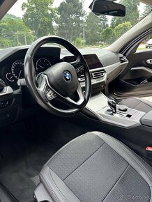 BMW rad 3 Touring 318d Touring A/T INDIVIDUAL - 11