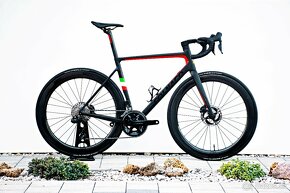 Colnago V3 Disc 2024, Shimano Di2 2x12 - 11