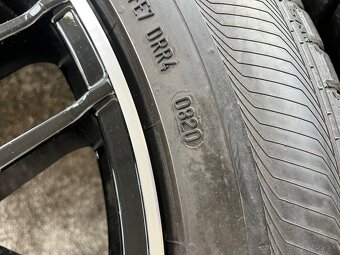 Mercedes glc 235/55 R19 semperit - 11