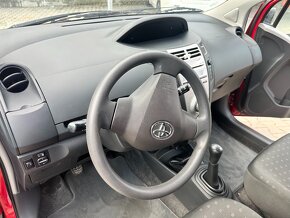 Predám Toyota Yaris 1,3 VVT-i, SCP-90, 64 kW, r.v.2007 - 11