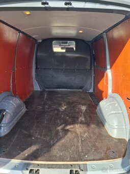 Volkswagen T6 Transporter 2.0 TDI - 11