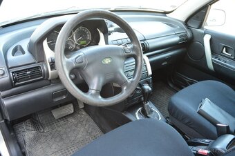 LAND ROVER FREELANDER 2,0TD4 A/T 4x4 166829km - 11