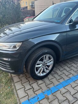 Predam  Audi Q5  2l  TFSI  benzin  rok  2018 - 11